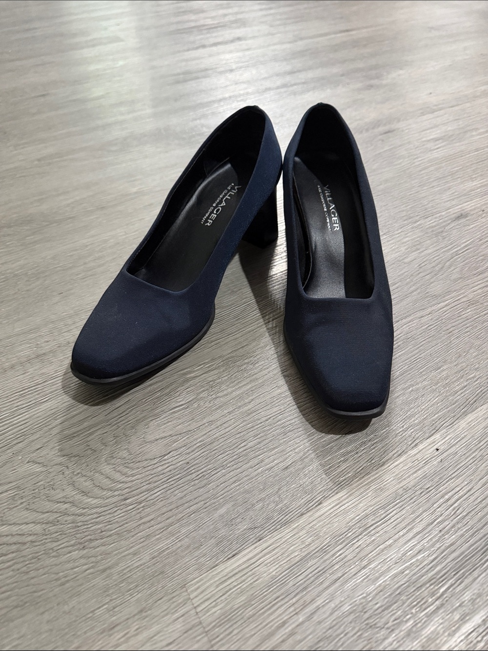 Villager Steffi Navy Fabric Block Heel Pumps - Women's  Sz  7 EUC worn once